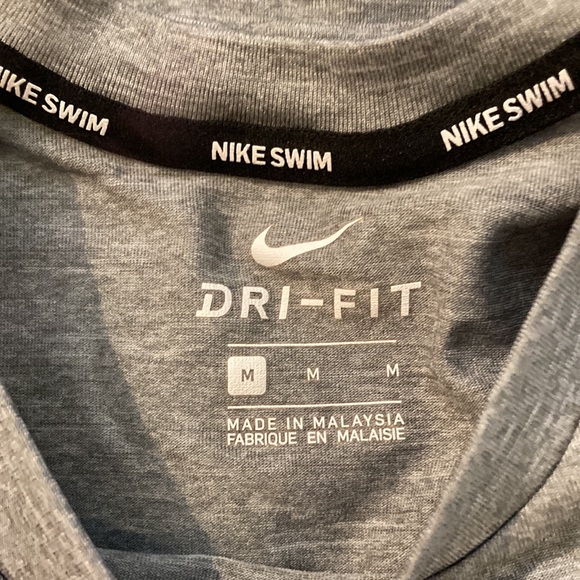 Nike - Dry Fit - T-Shirt - Medium - Picture 3 of 4